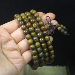 Argentine green sandalwood sunken water old material 8mm bracelet bracelet for men and women sandalwood beads rosary beads cultural toys wholesale